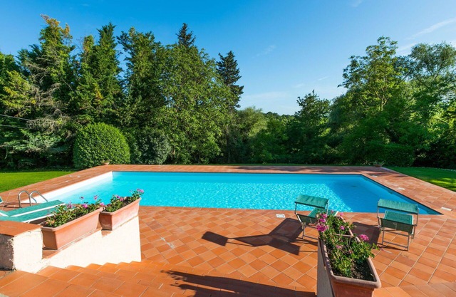 Cosy apartment in villa for 2 people with WIFI, pool, TV and terrace