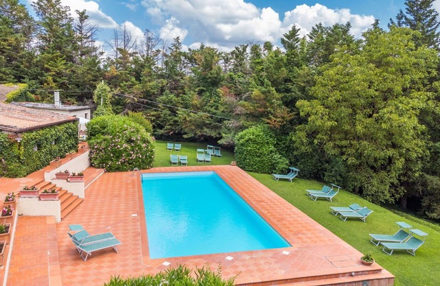 Cosy apartment in villa for 4 guests with WIFI, pool, TV and terrace