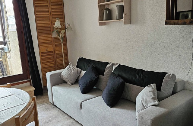 Cosy apartment in a 4/6-person residence at La Mongie resort