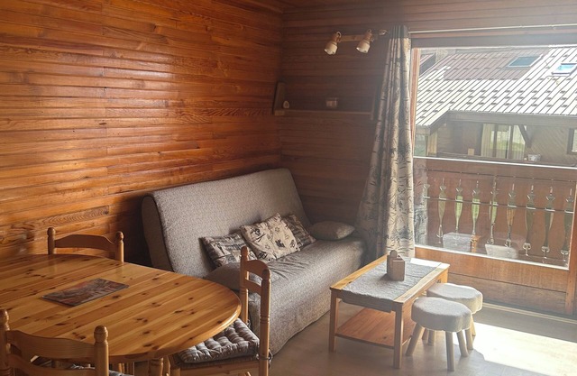 Cosy apartment just a stone's throw from the gondolas