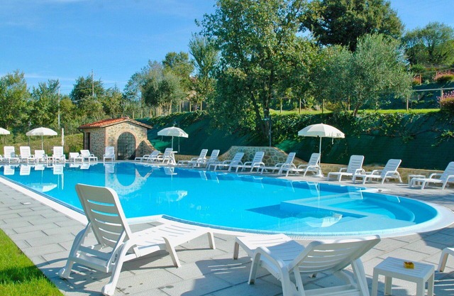 Cosy apartment in villa for 4 people with pool, WIFI, A/C, TV, patio and parking