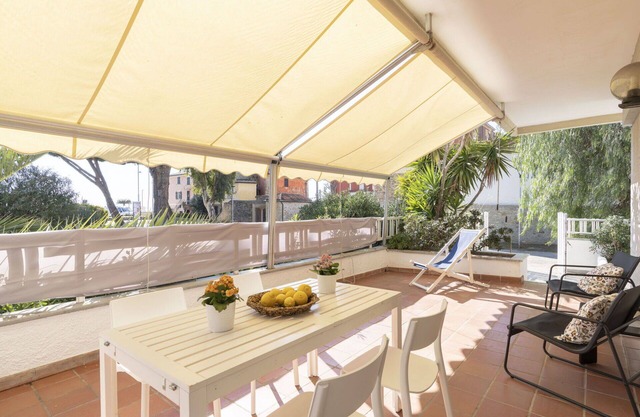 Cosy apartment for 6 guests with WIFI, TV, terrace and pets allowed