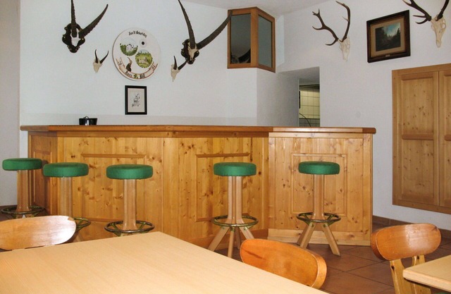 Cosy apartment for 28 guests with WIFI, TV and patio
