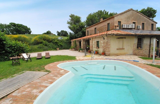Cosy apartment for 2 guests with pool, WIFI, A/C, TV, patio, pets allowed and panoramic view