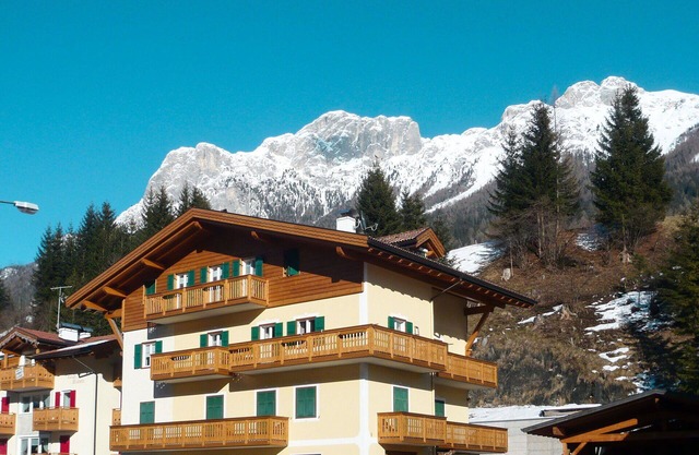Cosy apartment for 2 guests with WIFI, TV, balcony and pets allowed