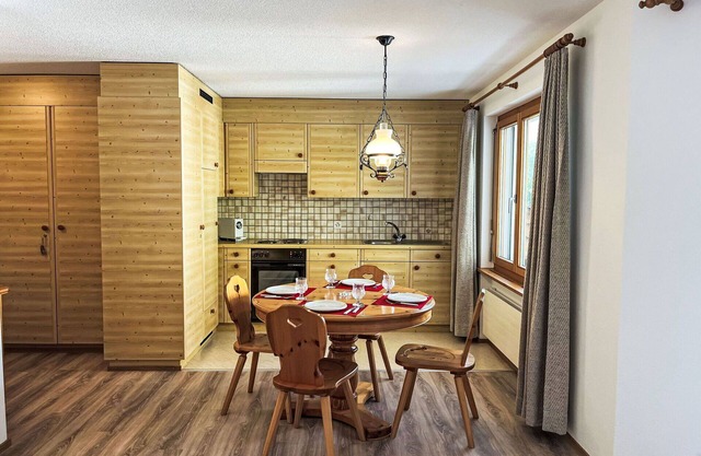 Cosy apartment for 2 guests with pool, WIFI, TV, balcony, pets allowed and panoramic view