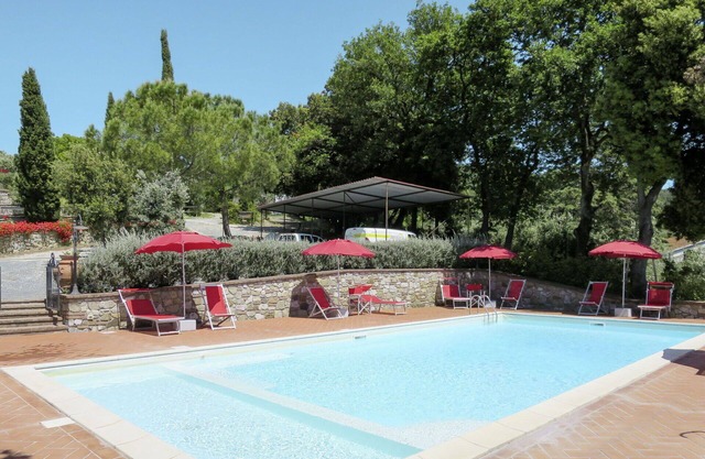 Cosy apartment for 2 people with pool, WIFI, TV, patio and pets allowed