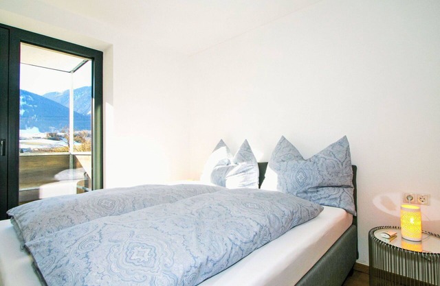 Cosy apartment for 3 guests with WIFI, TV, terrace and parking