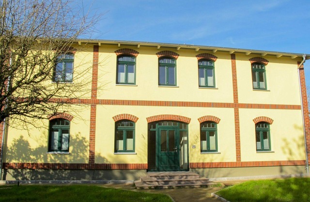 Cosy apartment for 3 people with WIFI, TV, terrace, pets allowed and parking