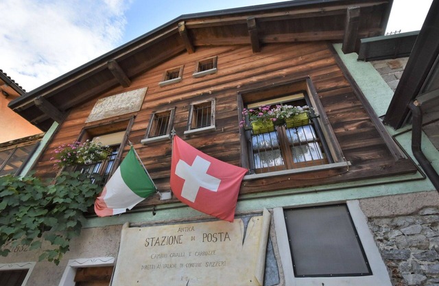 Cosy apartment for 3 people with A/C, WIFI, TV, patio, pets allowed and parking