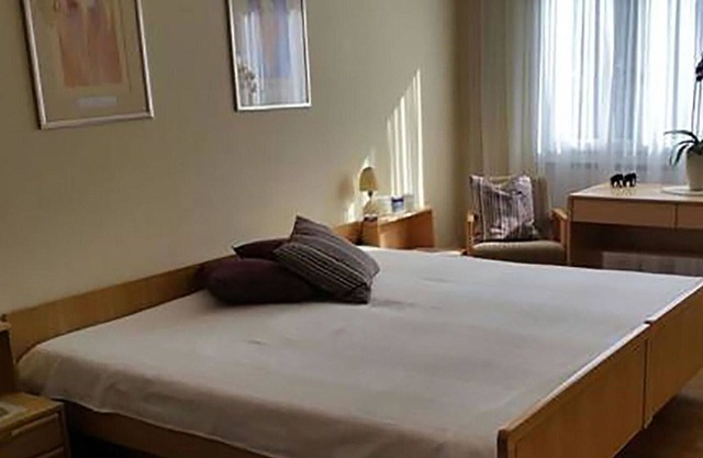 Cosy apartment for 4 people with WIFI, TV, balcony, pets allowed and parking
