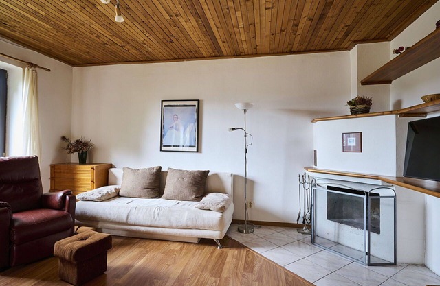 Cosy apartment for 4 guests with WIFI, TV, balcony and pets allowed