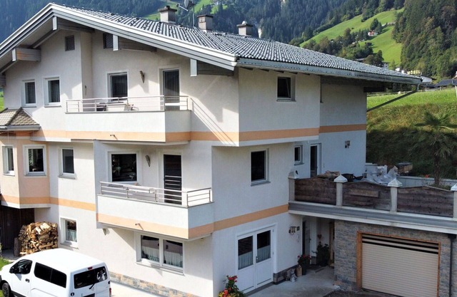 Cosy apartment for 4 guests with TV, balcony and pets allowed
