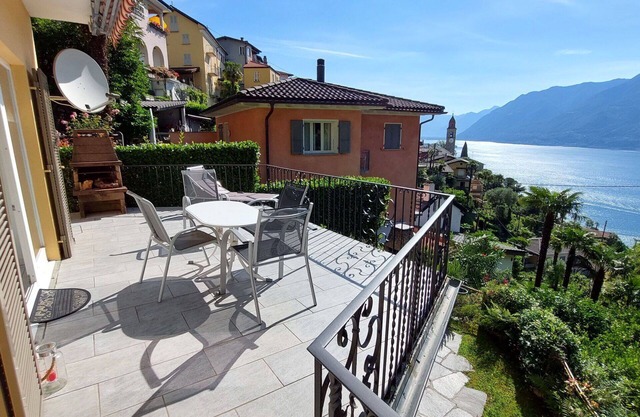Cosy apartment for 4 people with TV, terrace, pets allowed and parking