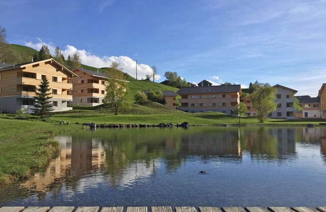 Cosy apartment for 4 people with WIFI, pool, hot tub, TV, patio, panoramic view and parking
