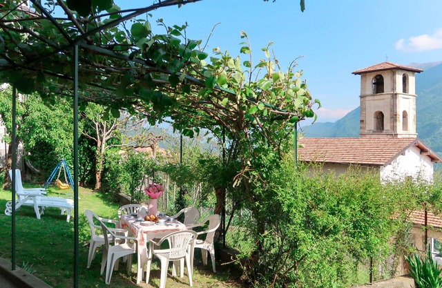 Cosy apartment for 6 guests with WIFI, TV, patio and pets allowed