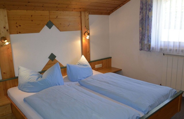 Cosy apartment for 6 people with WIFI, TV, balcony and parking