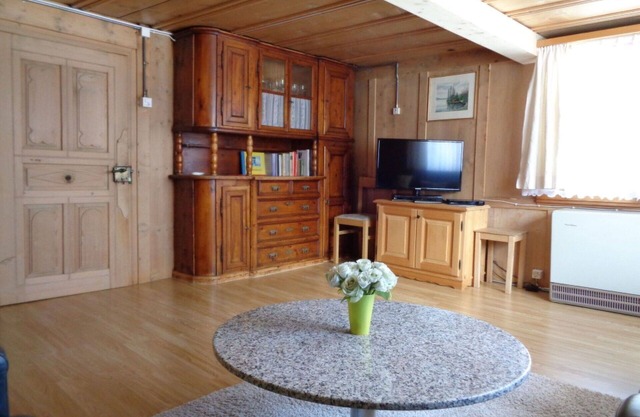 Cosy apartment for 7 people with TV, balcony and parking