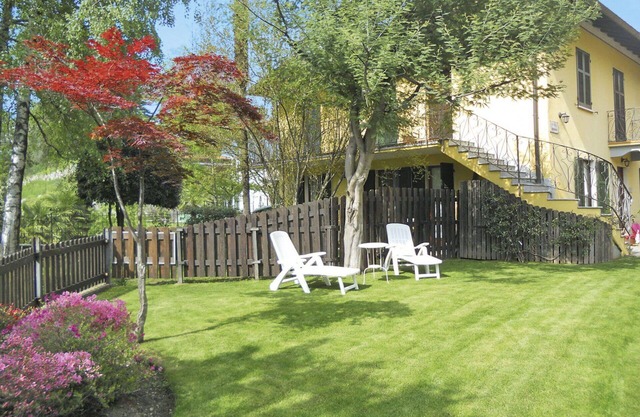 Cosy apartment for 8 guests with WIFI, TV, balcony, pets allowed and parking
