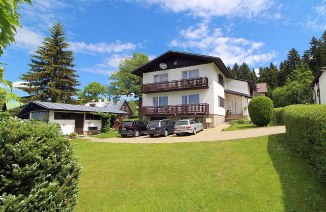 Cosy apartment for 9 people with WIFI, TV and balcony
