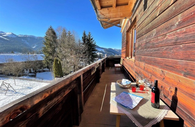 Cosy apartment for 14 guests with WIFI, TV, balcony and pets allowed