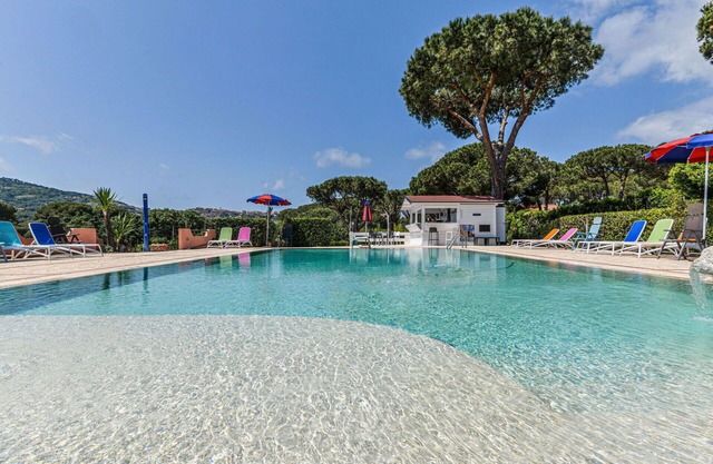 Cosy apartment for 3 people with pool, WIFI, A/C and terrace