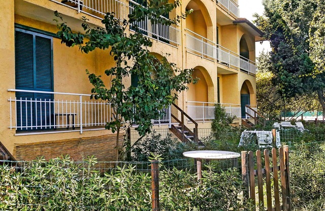 Cosy apartment for 4 people with WIFI, A/C, TV and balcony