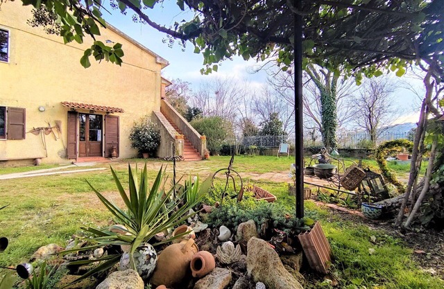 Cosy apartment for 4 people with WIFI, TV, patio and pets allowed