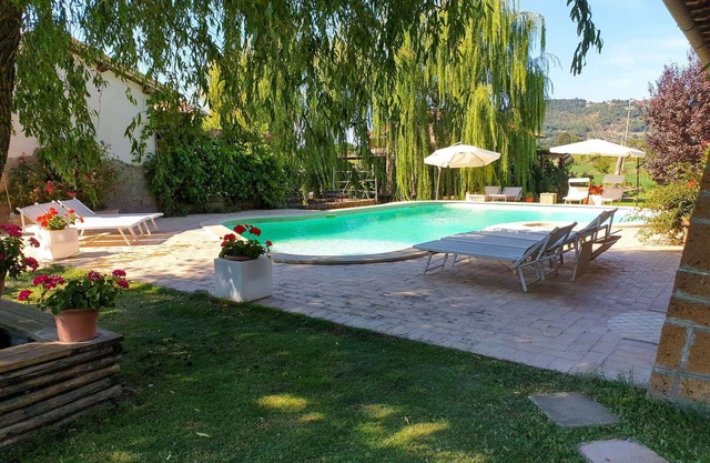 Cosy apartment in villa for 6 people with WIFI, pool, TV, patio, pets allowed and panoramic view