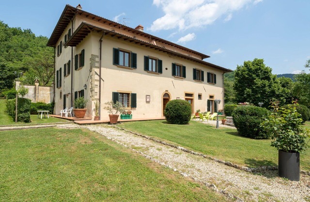 Cosy apartment in villa for 6 people with WIFI, pool, TV, patio, pets allowed and panoramic view