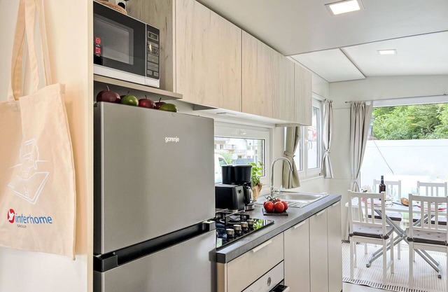 Cosy apartment in villa for 4 guests with pets allowed and parking
