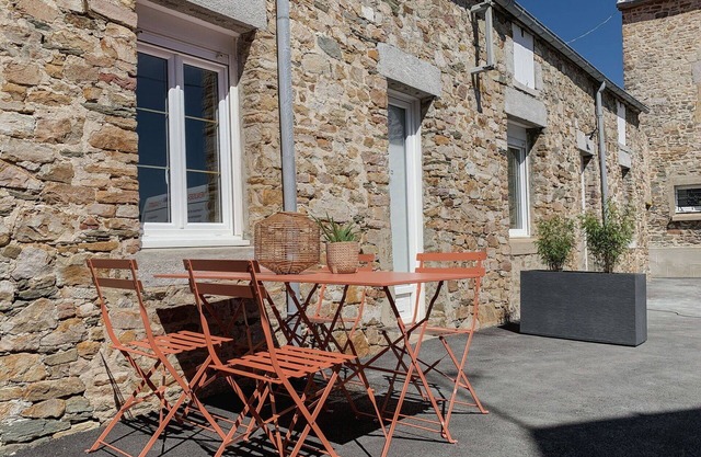 Cosy apartment in villa for 3 guests with WIFI, TV, terrace and pets allowed