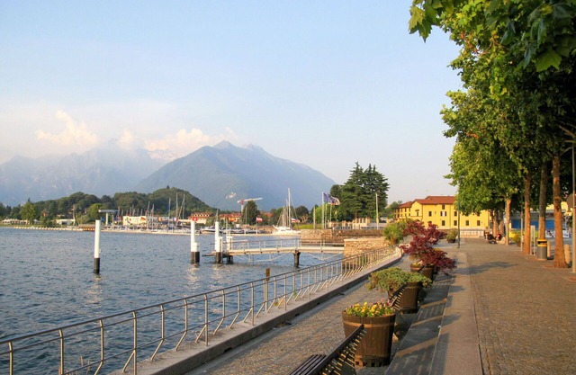 Cosy apartment in villa for 9 people with private pool, WIFI, TV, patio and parking