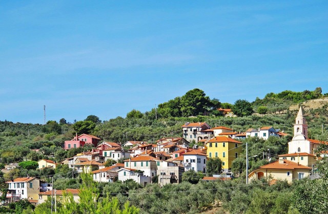 Cosy apartment for 4 people with pool, WIFI, TV, patio and pets allowed