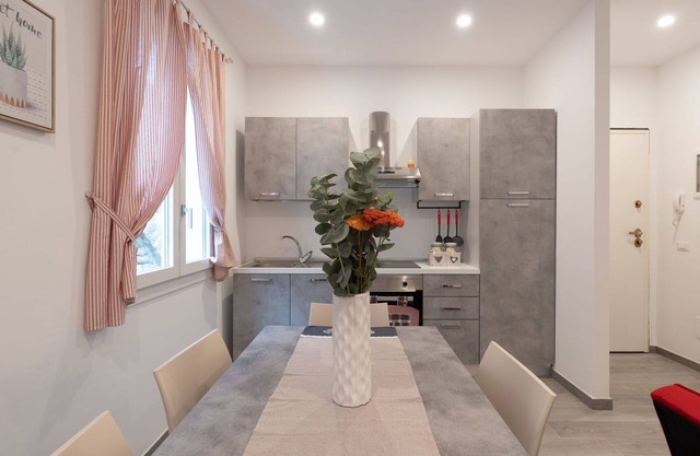 Cosy apartment for 5 people with A/C, WIFI, pets allowed and panoramic view
