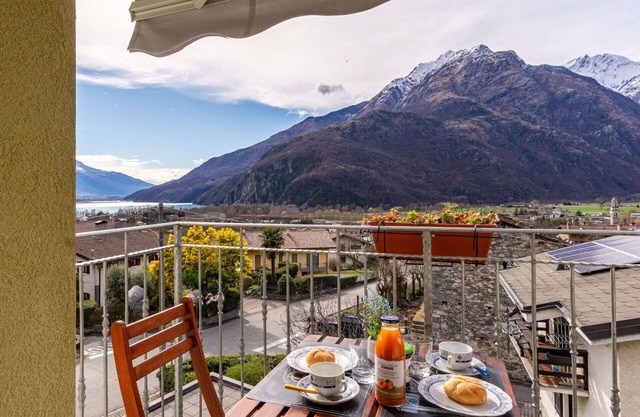 Cosy apartment for 5 people with WIFI, TV and balcony