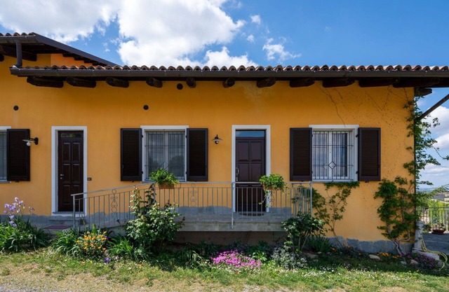 Cosy apartment with pool, A/C, WIFI, terrace, pets allowed, panoramic view and parking