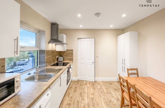 Cosy Central Apartment in Windsor