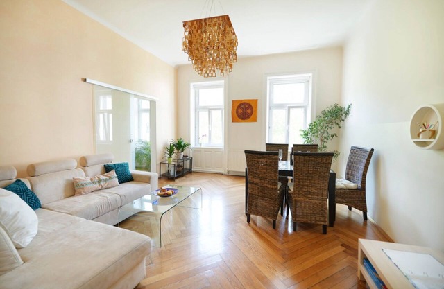 Cosy City Apartment next Augarten 80sqm