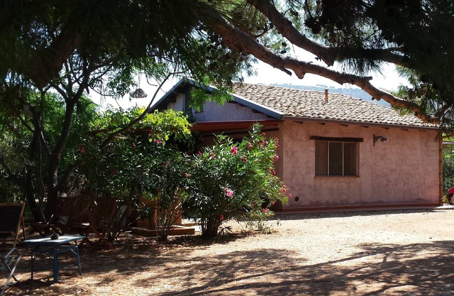 Cosy cottage surrounded by nature, 100 meters from the sandy beach