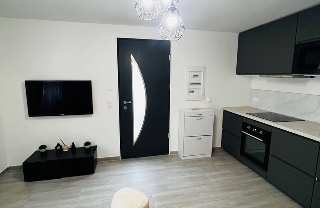 Cosy F2 house near CDG airport