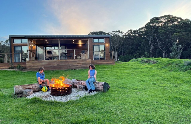 Cosy Forest Beach Cabin Retreat Near the Beach