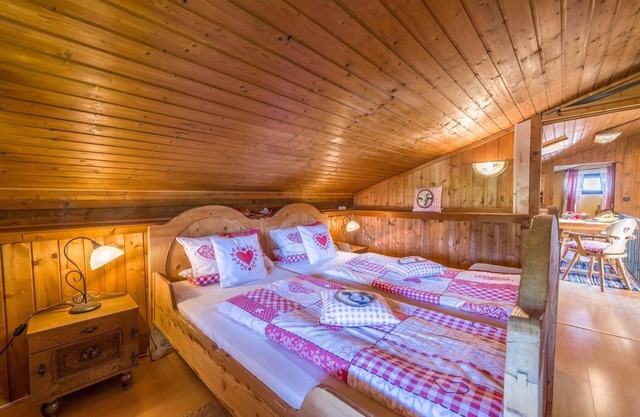 Cosy Holiday Apartment “Direkt Zwischen Chiemsee und Alpen” in an Idyllic Location