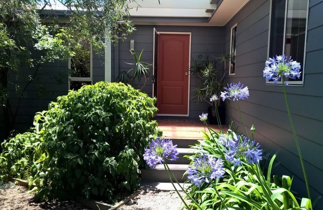 Cosy house in central Merimbula with complimentary WiFi