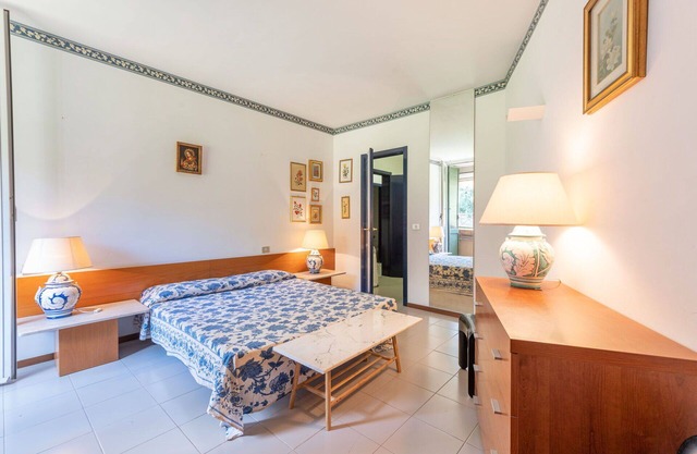 Cosy apartment for 10 guests with WIFI, TV, balcony and pets allowed