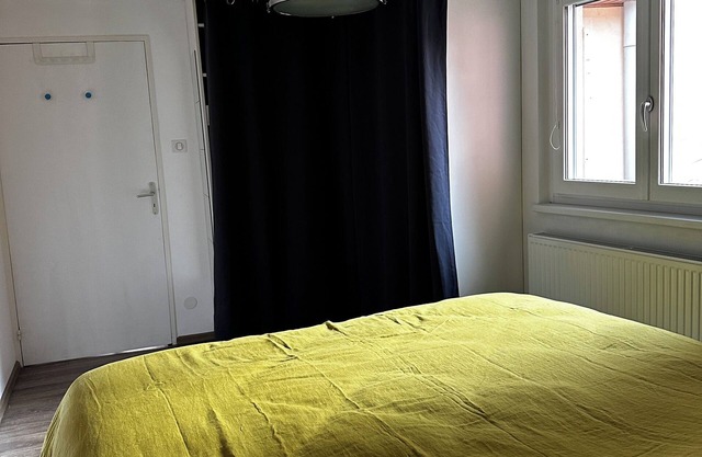 Cosy, spacious village house in the heart of the historic center.