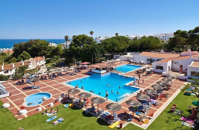 Cosy Studio in Albufeira with pool - 5 min walk to the town centre and the beach