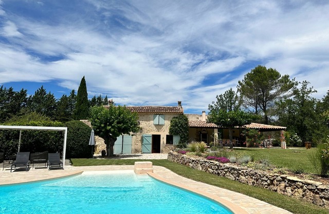 Cotignac - Villa Libellule - 5 bedrooms, 6 beds, 3 baths