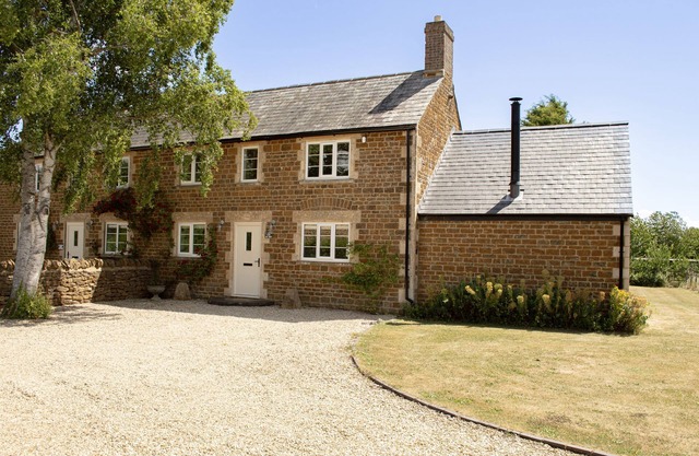 Cotswold country cottage -2 Manor Farm