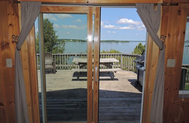 Cottage #5 - 3 bedroom/1 bath